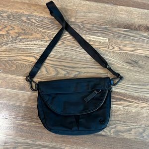 Lululemon All Night Festival Bag
